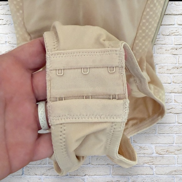 NWT BALI Minimizer Body Shaper Bodysuit Firm Control Size 42DDD - Picture 7 of 11